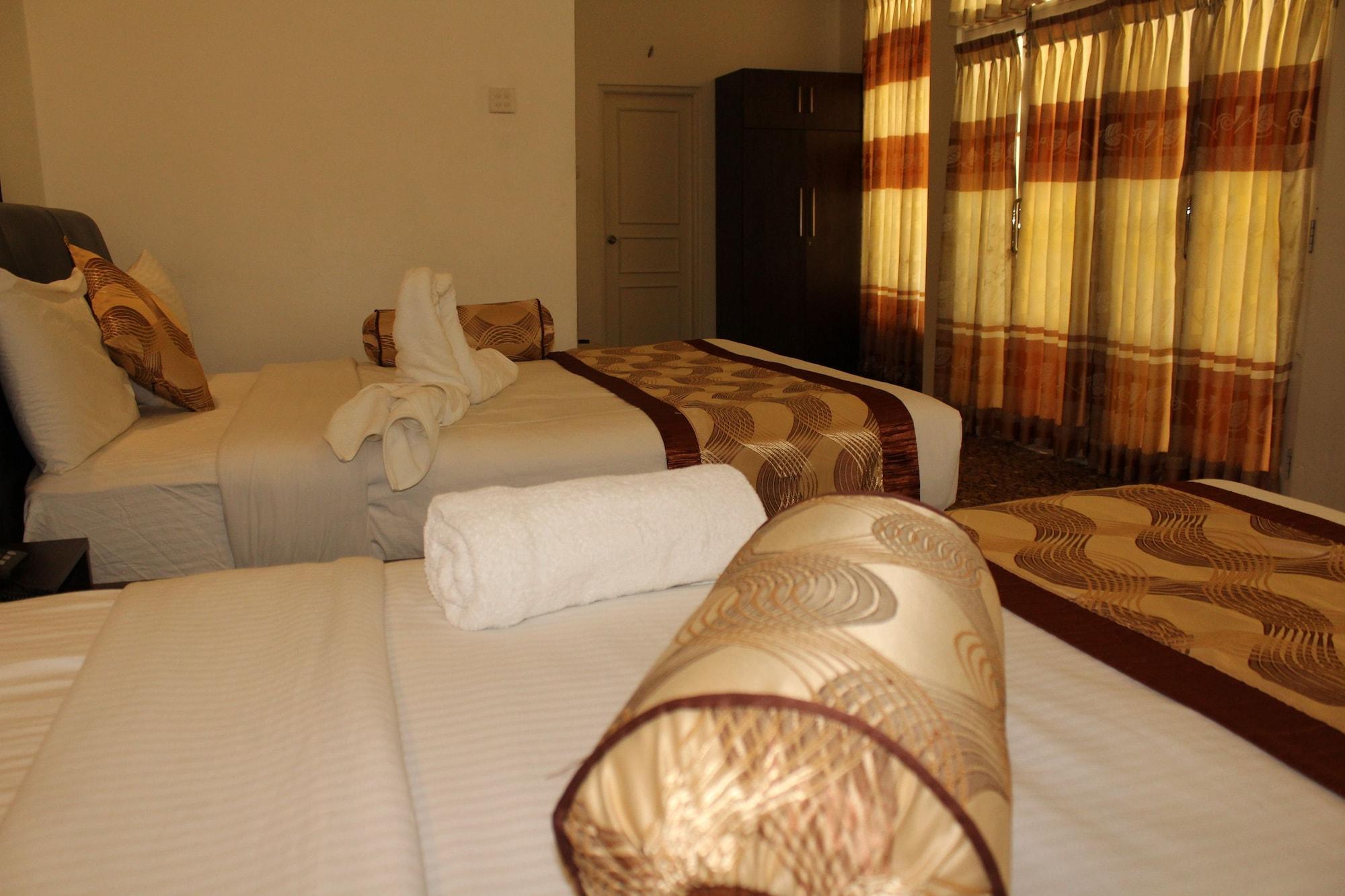 La Cottage Boutique Hotel & Restaurant Νουβάρα Ελίγια Εξωτερικό φωτογραφία