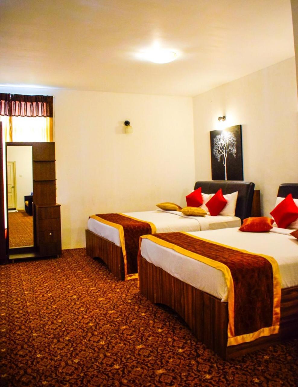 La Cottage Boutique Hotel & Restaurant Νουβάρα Ελίγια Εξωτερικό φωτογραφία