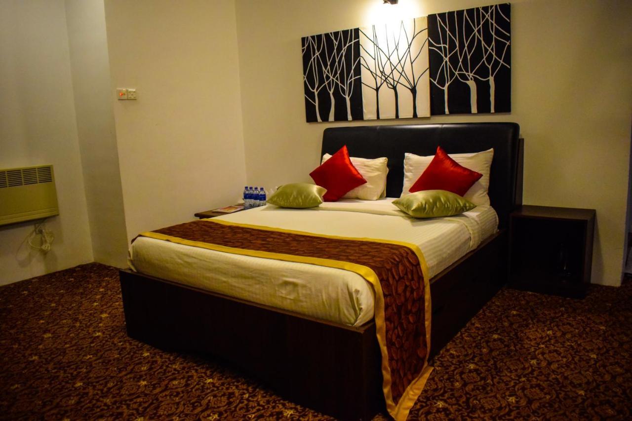 La Cottage Boutique Hotel & Restaurant Νουβάρα Ελίγια Εξωτερικό φωτογραφία