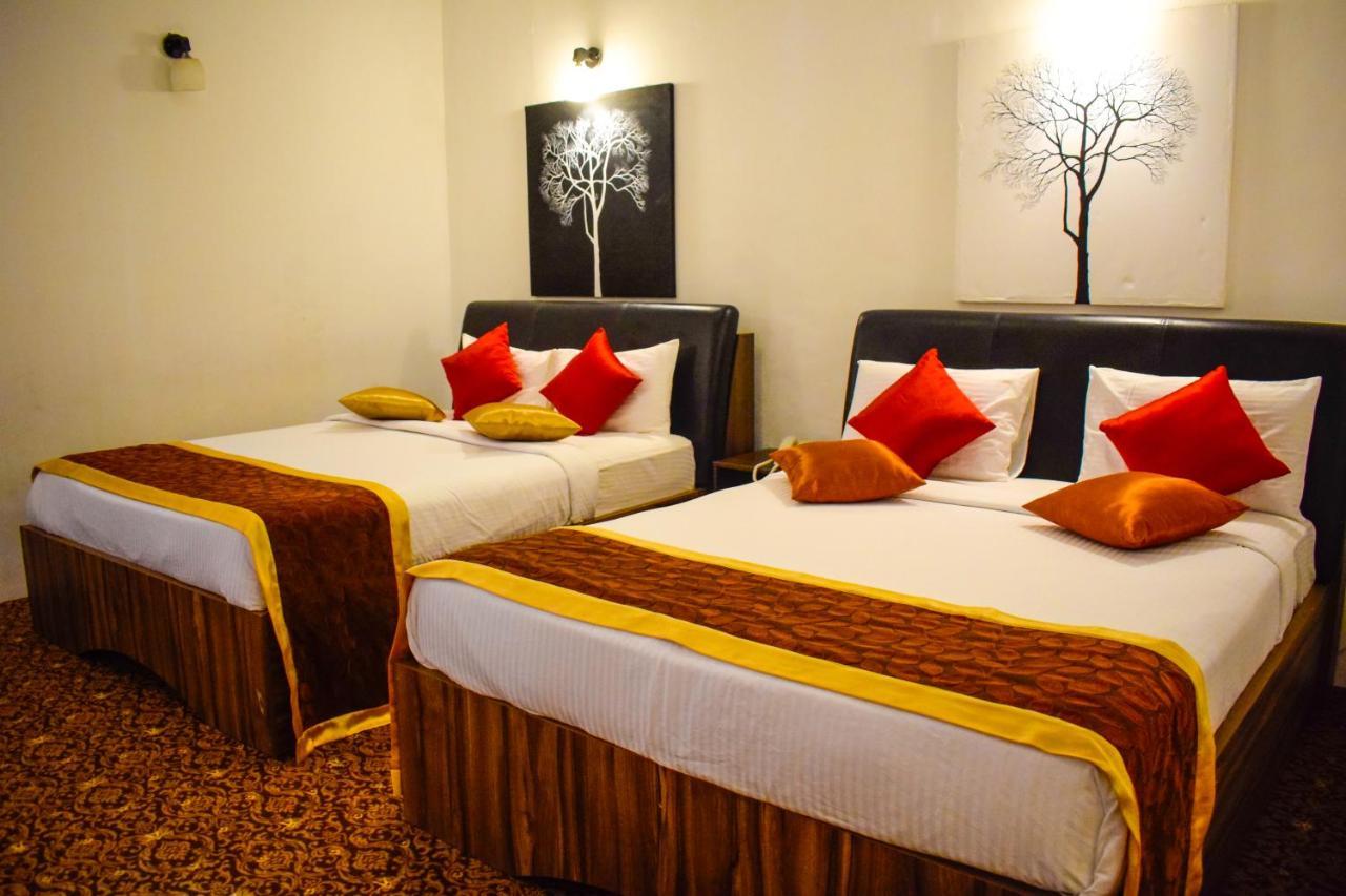 La Cottage Boutique Hotel & Restaurant Νουβάρα Ελίγια Εξωτερικό φωτογραφία